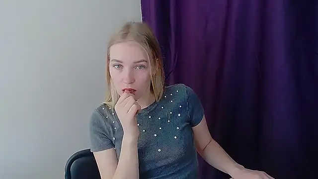 Queen ofLove online show from 03/31/26, 07:43