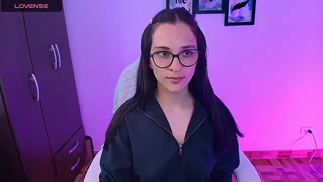 Snapshot of mariaan_m_ chatting on 02/28/25, 11:03 mariaan m online show from 02/28/25, 11:03