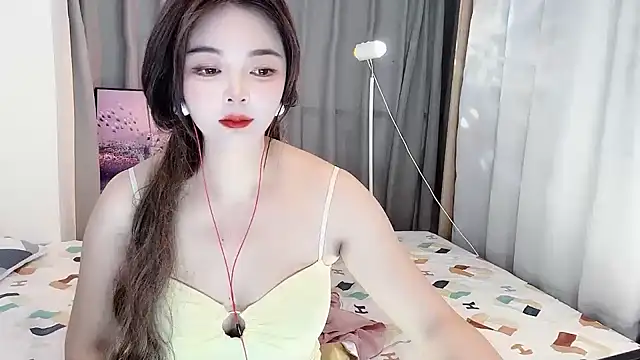 Snapshot of Mia-88-66 chatting on 12/09/24, 12:12 Mia-88-66 online show from 12/09/24, 12:12