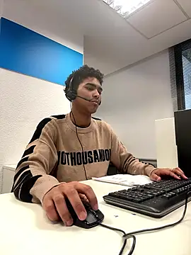 Snapshot of Ryan-hot chatting on 01/09/26, 01:18 Ryan-hot online show from 01/09/26, 01:18