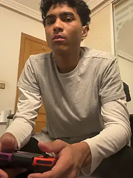 Ryan-hot online show from 04/15/26, 07:58