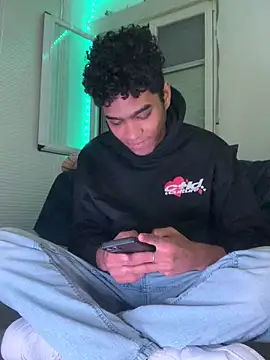 Ryan-hot online show from 10/27/25, 08:54