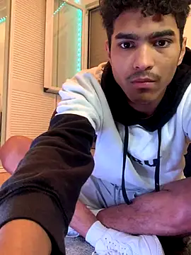 Ryan-hot online show from 10/24/25, 05:56