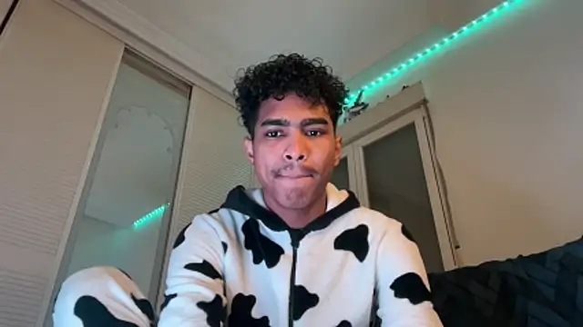 Ryan-hot online show from 11/30/25, 12:28