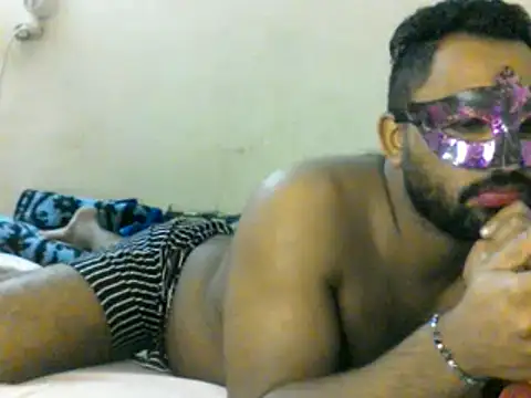 Snapshot of medo232586 chatting on 12/01/24, 04:34 medo232586 online show from 12/01/24, 04:34