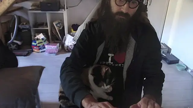 Snapshot of contemptumundi888 chatting on 10/18/25, 09:55 contemptumundi888 online show from 10/18/25, 09:55