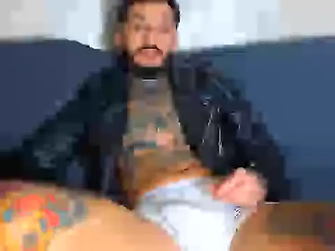 Snapshot of MentoXXL chatting on 10/12/25, 07:26 MentoXXL online show from 10/12/25, 07:26