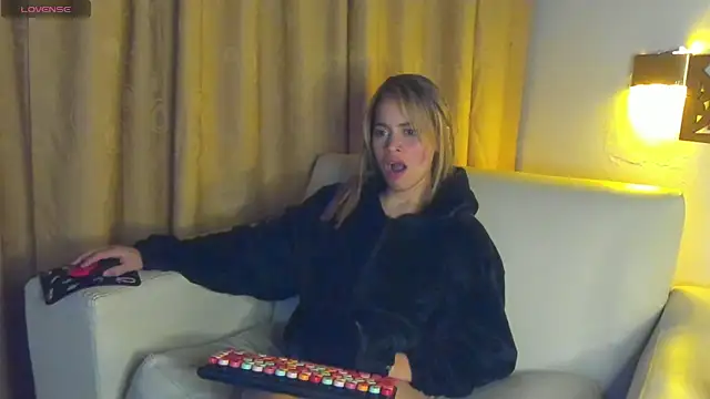 cami latinsex online show from 12/28/24, 08:48