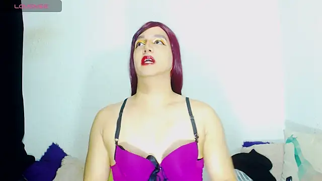 Snapshot of alexandrasexy32 chatting on 06/16/26, 10:54 alexandrasexy32 online show from 06/16/26, 10:54