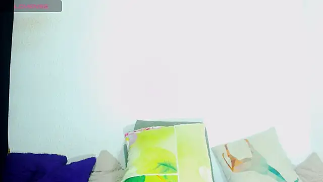 Snapshot of alexandrasexy32 chatting on 06/16/26, 02:00 alexandrasexy32 online show from 06/16/26, 02:00