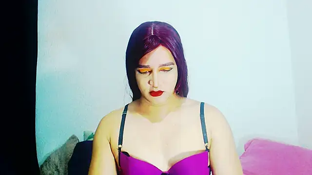 Snapshot of alexandrasexy32 chatting on 03/28/26, 02:56 alexandrasexy32 online show from 03/28/26, 02:56