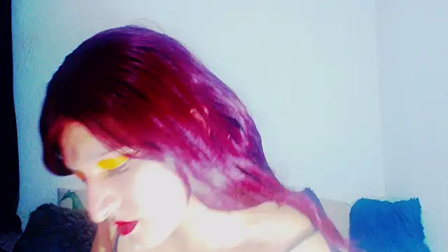 Snapshot of alexandrasexy32 chatting on 02/06/26, 02:51 alexandrasexy32 online show from 02/06/26, 02:51