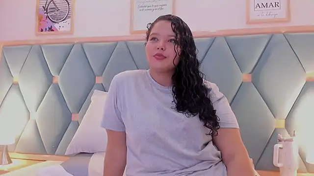 Snapshot of isabella_walton chatting on 02/18/26, 11:17 isabella walton online show from 02/18/26, 11:17