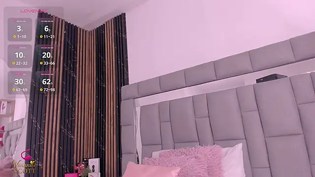 Snapshot of vivianne_scott chatting on 02/24/26, 12:06 vivianne scott online show from 02/24/26, 12:06