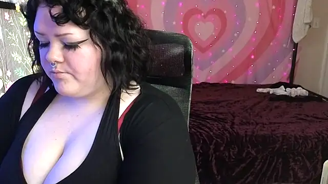 Snapshot of Flamefairy710 chatting on 01/15/25, 03:18 Flamefairy710 online show from 01/15/25, 03:18