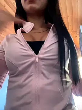 Snapshot of Lolitacooper chatting on 10/16/25, 10:18 Lolitacooper online show from 10/16/25, 10:18