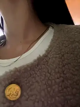 Lolitacooper online show from 10/19/25, 08:55