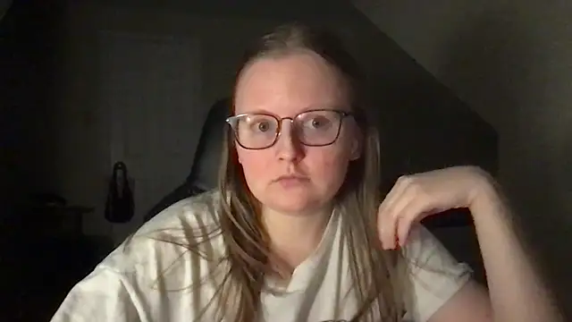 lexie lilacs online show from 02/16/25, 04:42