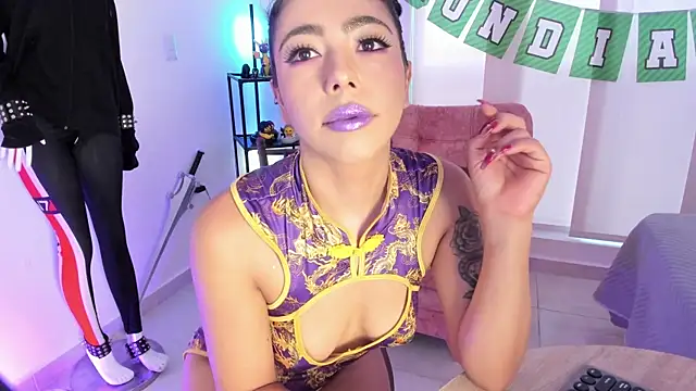AndreaVelasco online show from 06/14/26, 04:52