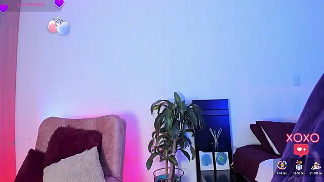 Snapshot of AndreaVelasco chatting on 11/14/25, 06:44 AndreaVelasco online show from 11/14/25, 06:44