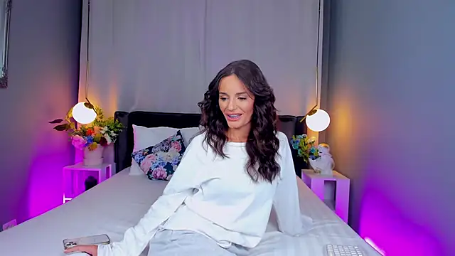 CarlaWhite online show from 10/02/25, 03:43