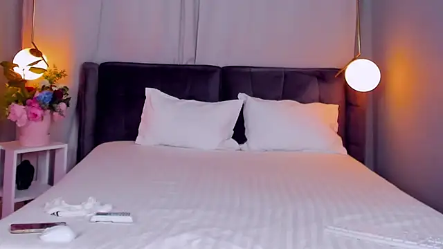 CarlaWhite online show from 03/20/25, 08:09