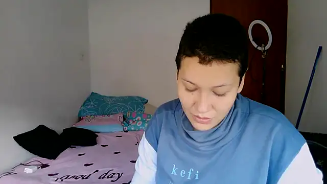 Snapshot of luxandracon23 chatting on 01/10/26, 08:48 luxandracon23 online show from 01/10/26, 08:48