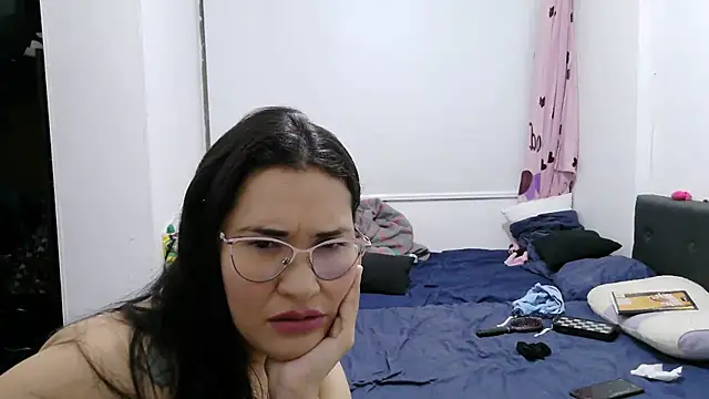 luxandracon23 online show from 11/08/25, 02:26