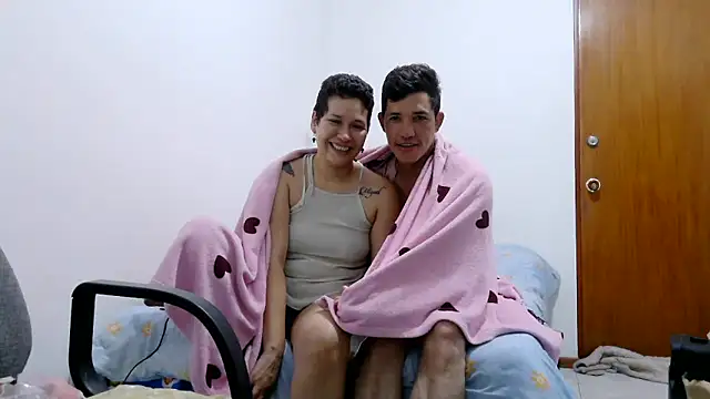 Snapshot of luxandracon23 chatting on 02/10/26, 10:47 luxandracon23 online show from 02/10/26, 10:47