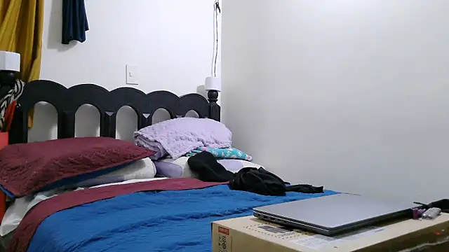 luxandracon23 online show from 03/26/26, 03:32