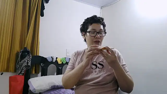 luxandracon23 online show from 03/27/26, 01:45