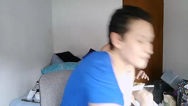 Snapshot of luxandracon23 chatting on 02/08/26, 05:21 luxandracon23 online show from 02/08/26, 05:21