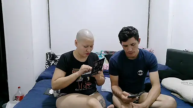 luxandracon23 online show from 11/12/25, 04:49