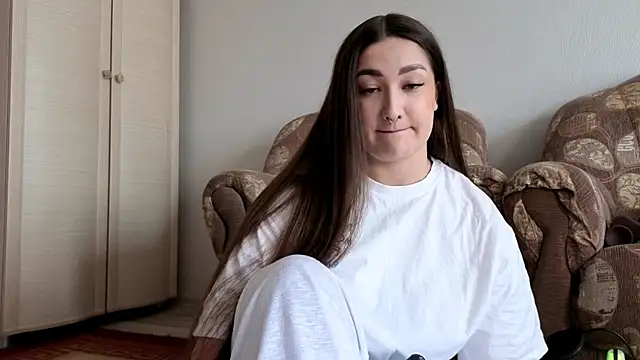 Aria Blisss online show from 04/14/26, 02:38