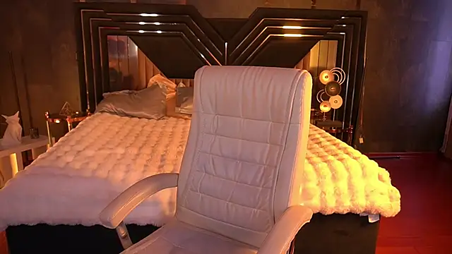 LiliyaMoon online show from 12/04/25, 07:29