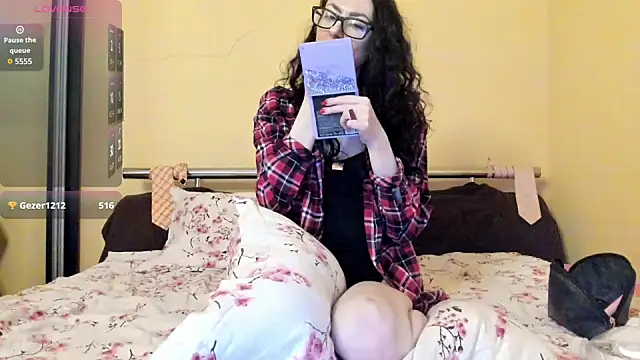 Snapshot of Baby_Jewel chatting on 02/13/26, 01:11 Baby Jewel online show from 02/13/26, 01:11