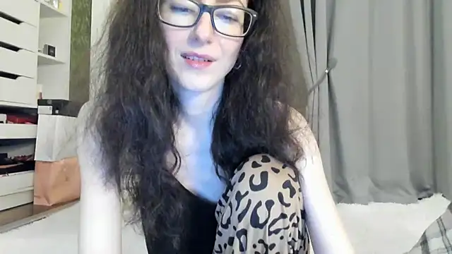 Baby Jewel online show from 10/24/25, 10:25