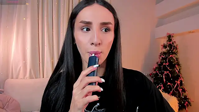 Snapshot of Kim_Oberlin_ chatting on 12/22/25, 04:18 Kim Oberlin online show from 12/22/25, 04:18