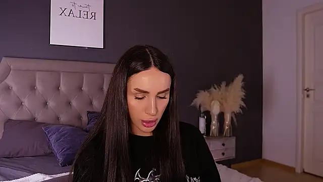 Kim Oberlin  online show from 12/04/25, 11:31