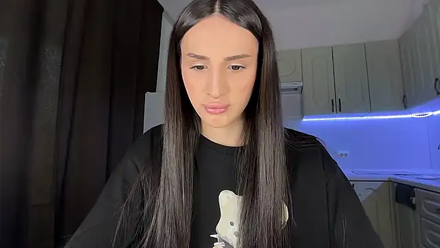 Snapshot of Kim_Oberlin_ chatting on 02/28/26, 01:11 Kim Oberlin online show from 02/28/26, 01:11