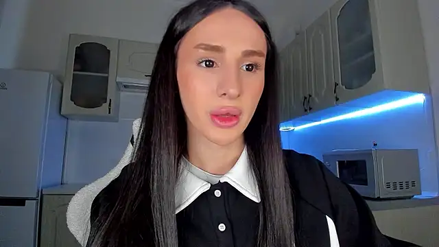 Snapshot of Kim_Oberlin_ chatting on 02/05/26, 01:07 Kim Oberlin online show from 02/05/26, 01:07