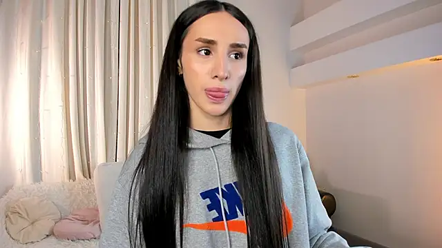 Snapshot of Kim_Oberlin_ chatting on 01/08/26, 12:44 Kim Oberlin online show from 01/08/26, 12:44