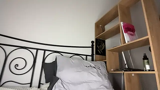 Kim Oberlin  online show from 04/07/26, 09:49