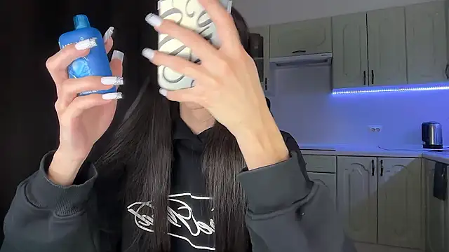 Snapshot of Kim_Oberlin_ chatting on 02/17/26, 09:45 Kim Oberlin online show from 02/17/26, 09:45