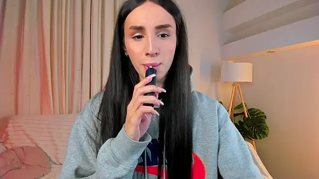 Snapshot of Kim_Oberlin_ chatting on 01/12/26, 04:03 Kim Oberlin online show from 01/12/26, 04:03