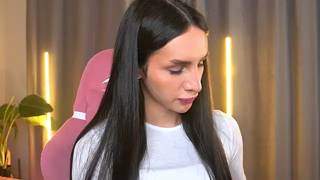 Kim Oberlin  online show from 11/14/25, 04:10