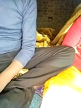 Snapshot of kumarigirl chatting on 11/11/25, 04:57 kumarigirl online show from 11/11/25, 04:57