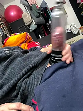 Gilgamesch1704 online show from 10/27/25, 01:56