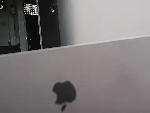 Snapshot of Lunaxx001 chatting on 03/19/25, 10:11 Lunaxx001 online show from 03/19/25, 10:11