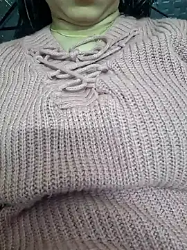 Snapshot of Lunaxx001 chatting on 02/26/26, 01:44 Lunaxx001 online show from 02/26/26, 01:44